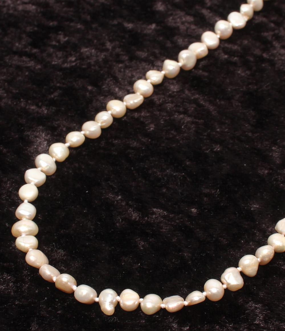 美品 ロングネックレス 淡水パール レディース