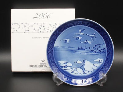 美品 Royal Copenhagen イヤープレート 飾り皿 18cm 2006 ロイヤルコペンハーゲン