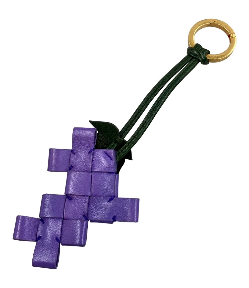 美品 ボッテガ・ヴェネタ バックチャーム キーリング イントレチャート