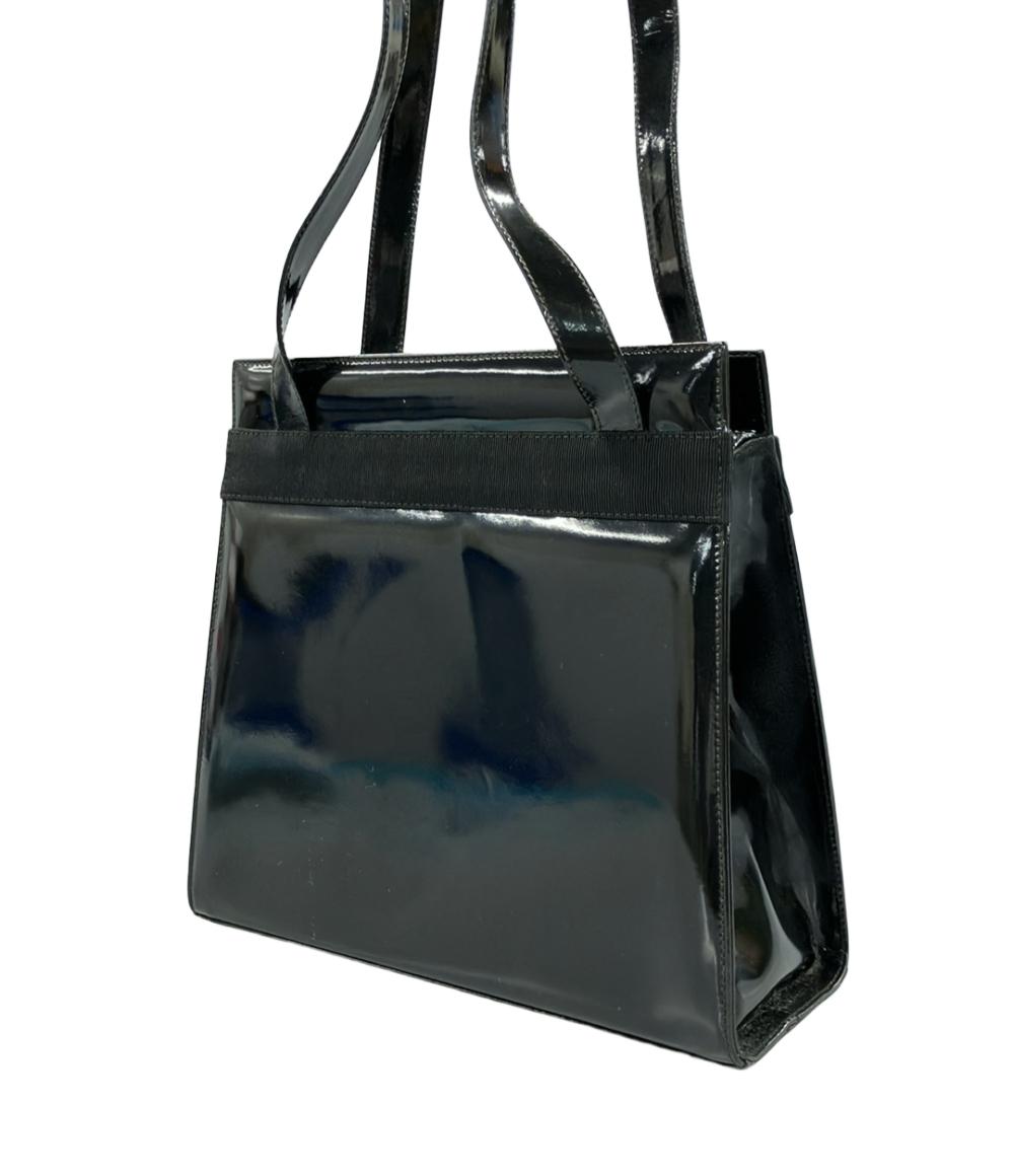 サルヴァトーレフェラガモ エナメルレザートートバッグ ヴァラ