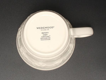 美品 WEDGWOOD マグカップ フェスティビティ アイボリー ウエッジウッド