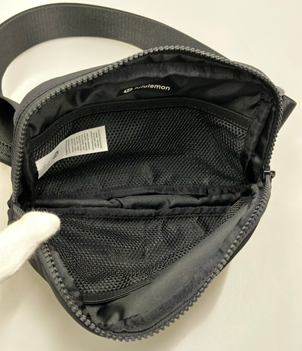 美品 lululemon ウエストポーチ ボディバッグ ユニセックス ルルレモン