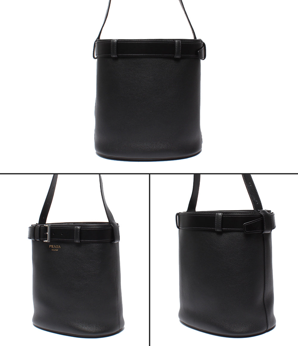 美品 PRADA ショルダーバッグ 肩掛け バックル ベルト付 レザー バケットバッグ レディース プラダ