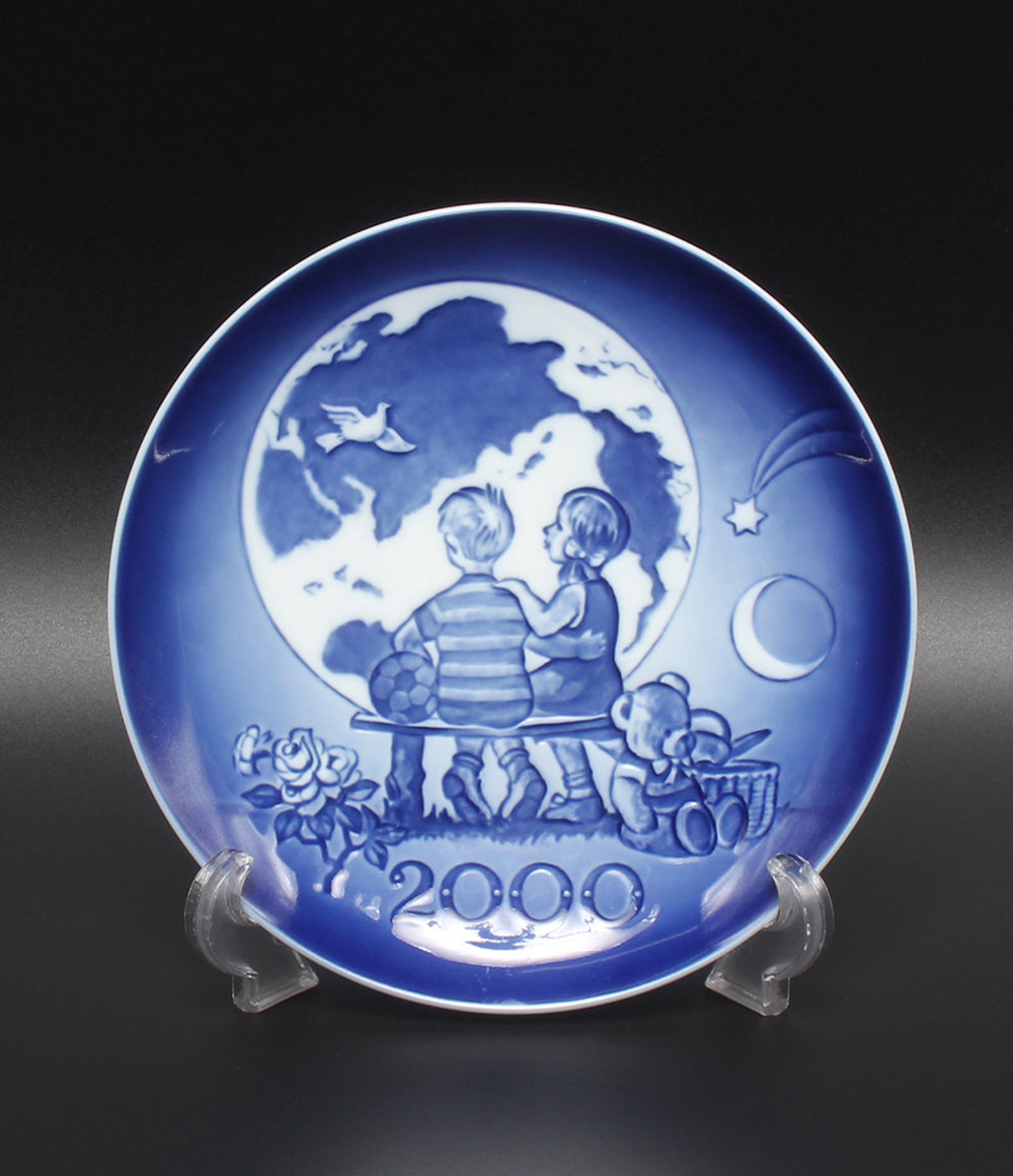 美品 Royal Copenhagen ミレニアムプレート イヤープレート 飾り皿 18cm 2000 ロイヤルコペンハーゲン