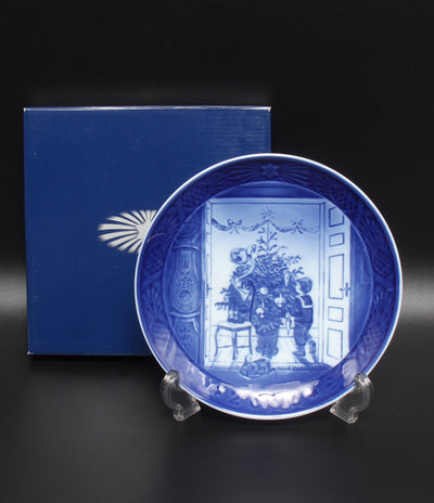 美品 Royal Copenhagen イヤープレート 飾り皿 18cm 2000 ロイヤルコペンハーゲン