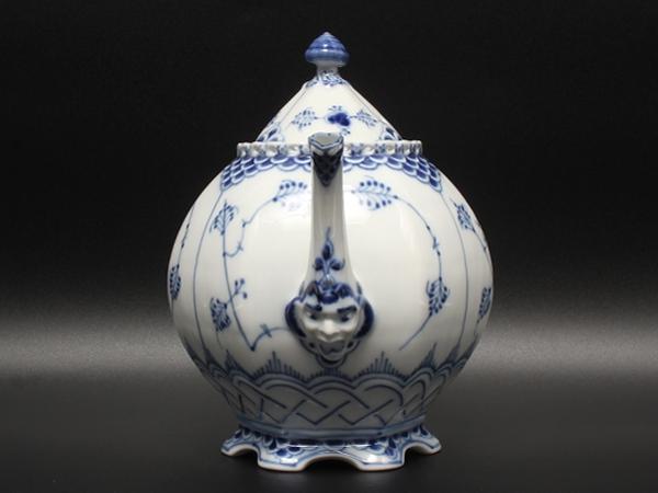 Royal Copenhagen ティーポット ブルーフルーテッド フルレース 顔付