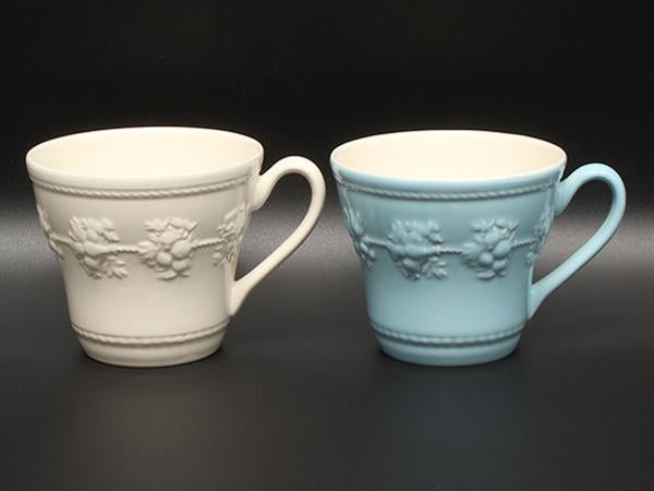 美品 WEDGWOOD マグカップ 2点セット ペア フェスティビティ アイボリー ブルー ウエッジウッド