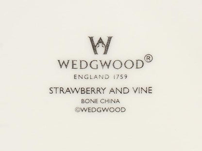 美品 WEDGWOOD サラダソーサー 皿 2点セット 18cm ストロベリー&バイン ウェッジウッド