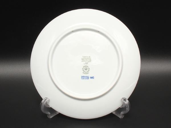 美品 Royal Copenhagen イヤープレート 飾り皿 18cm 2011 ロイヤルコペンハーゲン