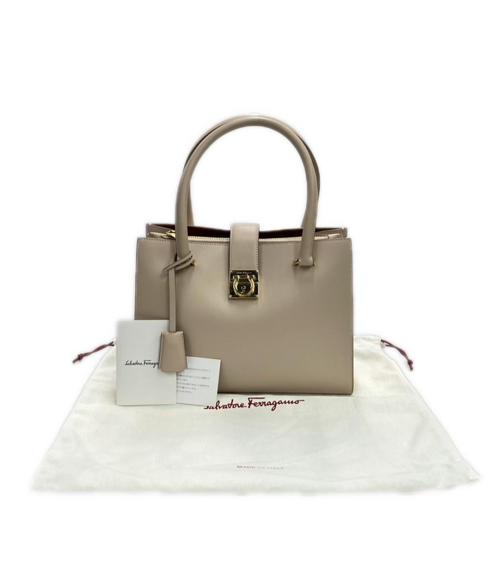 レア品 サルヴァトーレ フェラガモ ハンドバッグ パーティーバッグ レザー GY 美品 Salvatore Ferragamo ハンドバッグ レザー ガンチーニ AU-21 D658