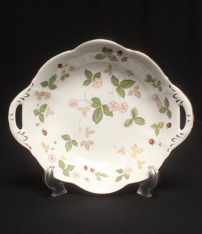 美品 ウェッジウッド ウインザートレイ 皿 22cm ワイルドストロベリー WEDGWOOD