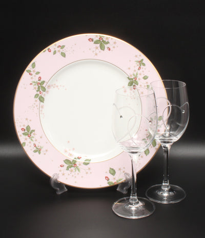 美品 WEDGWOOD プレート 大皿 27cm ワイングラス ペア 3点セット ワイルド ストロベリー ブルーム プロミシス トゥーハーツ ウエッジウッド