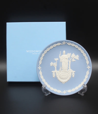 美品 WEDGWOOD イヤープレート 飾り皿 17cm 2025 ウェッジウッド