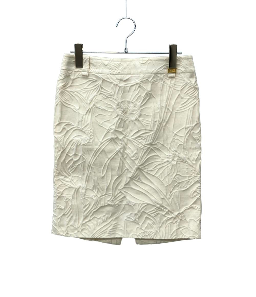 GUCCI タイトスカート クリーム エンボス加工 262134 ZY413 レディース SIZE 38 (M) グッチ