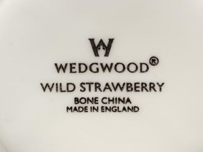 美品 WEDGWOOD カップ＆ソーサー 2客セット ペア ワイルドストロベリー ウェッジウッド