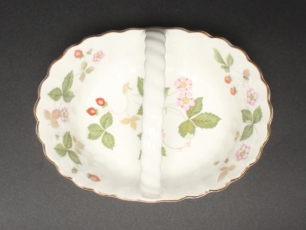 美品 WEDGWOOD 小物入れ カンタベリーバスケット ワイルドストロベリー
