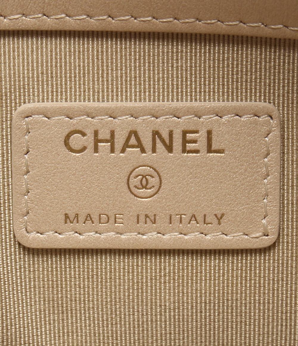 美品 CHANEL クラッチバッグ マトラッセ ラムスキン ゴールド金具