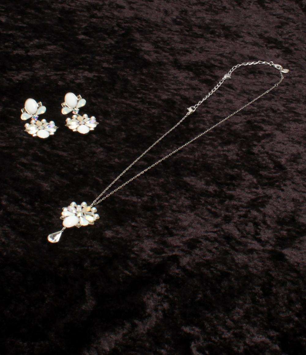 SWAROVSKI ネックレス ピアス 2点セット レディース スワロフスキー