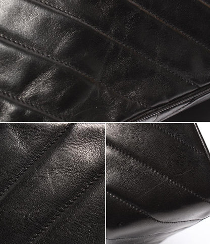 CHANEL ショルダーバッグ バイアスステッチ Vステッチ フリンジ ラムスキン ゴールド金具 2番台 肩掛け 斜め掛け レディース シャネル
