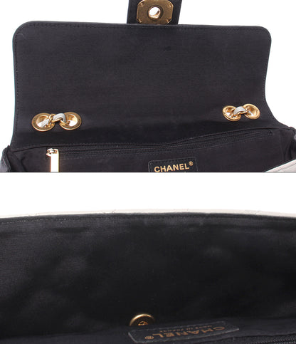 CHANEL チェーンショルダーバッグ 肩掛け 斜め掛け ゴールド金具 20番台 デカマトラッセ ダブルチェーン シングルフラップ レディース シャネル