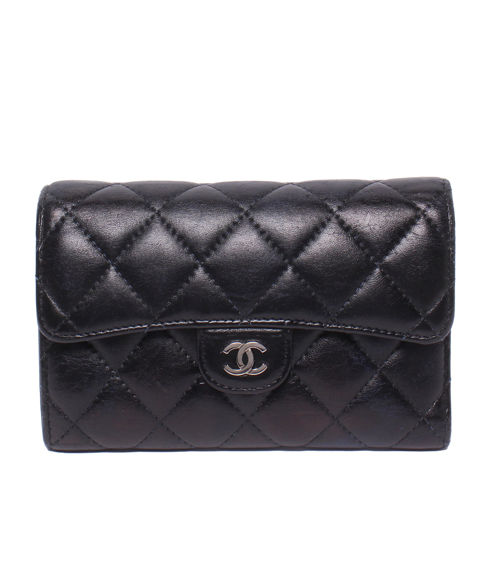 CHANEL 三つ折り財布 シルバー金具 26番台 マトラッセ レディース シャネル
