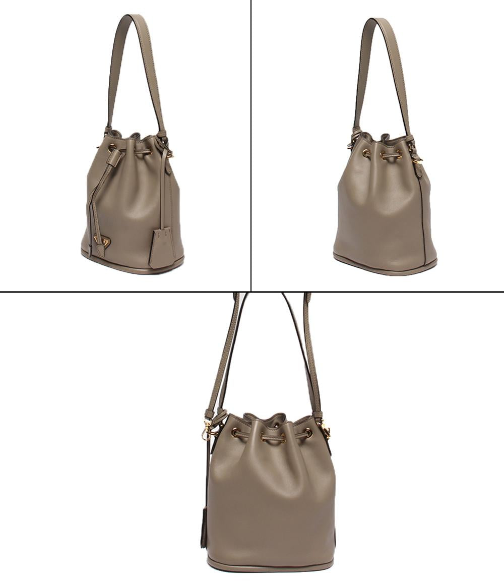 美品 PRADA 2wayショルダーバッグ ハンドバッグ 斜め掛け CLAYGRAY Re-Edition 1978 バケットバッグ レディース プラダ