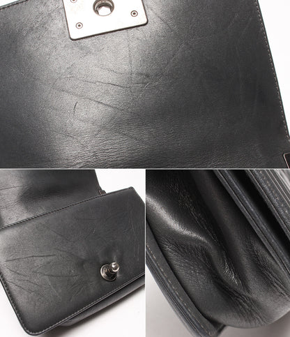 CHANEL チェーンショルダーバッグ 肩掛け 斜め掛け シルバー金具 シングルフラップ   マトラッセ 23番台 ボーイシャネル レディース シャネル