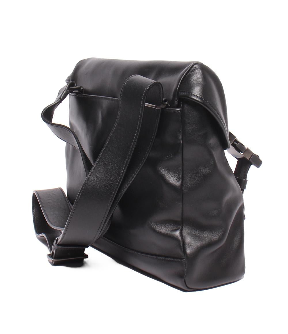 PRADA レザー ショルダーバッグ メッセンジャーバッグ 斜め掛け メンズ