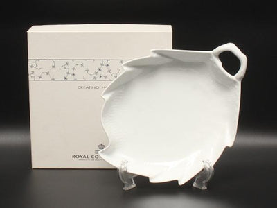 美品 Royal Copenhagen リーフディッシュ 皿 23cm ホワイトフルーテッド ハーフレース ロイヤルコペンハーゲン