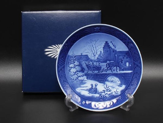 美品 Royal Copenhagen イヤープレート 飾り皿 18cm 1999 ロイヤルコペンハーゲン