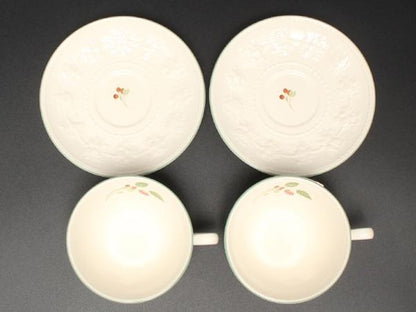 美品 ウエッジウッド カップ＆ソーサー 2客セット ペア フェスティビティ ラズベリー WEDGWOOD