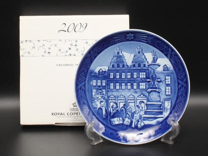 美品 Royal Copenhagen イヤープレート 飾り皿 18cm 2009 ロイヤルコペンハーゲン