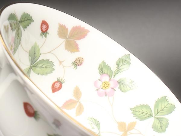 美品 ウェッジウッド カップ＆ソーサー ワイルドストロベリー WEDGWOOD