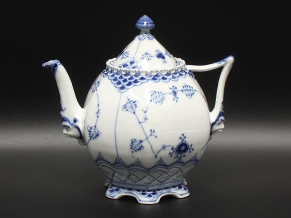 Royal Copenhagen ティーポット ブルーフルーテッド フルレース 顔付 ロイヤルコペンハーゲン