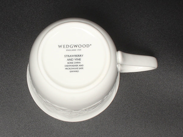 美品 WEDGWOOD マグカップ ストロベリー&バイン ウエッジウッド