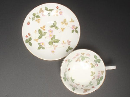 美品 ウェッジウッド カップ＆ソーサー ワイルドストロベリー WEDGWOOD