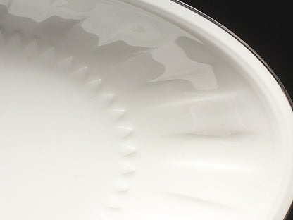 美品 WEDGWOOD ピクルスディッシュ オーバル 皿 22cm コロシアム プラチナ ウエッジウッド