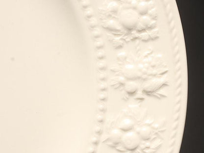 美品 WEDGWOOD プレート 大皿 27cm フェスティビティ アイボリー ウェッジウッド