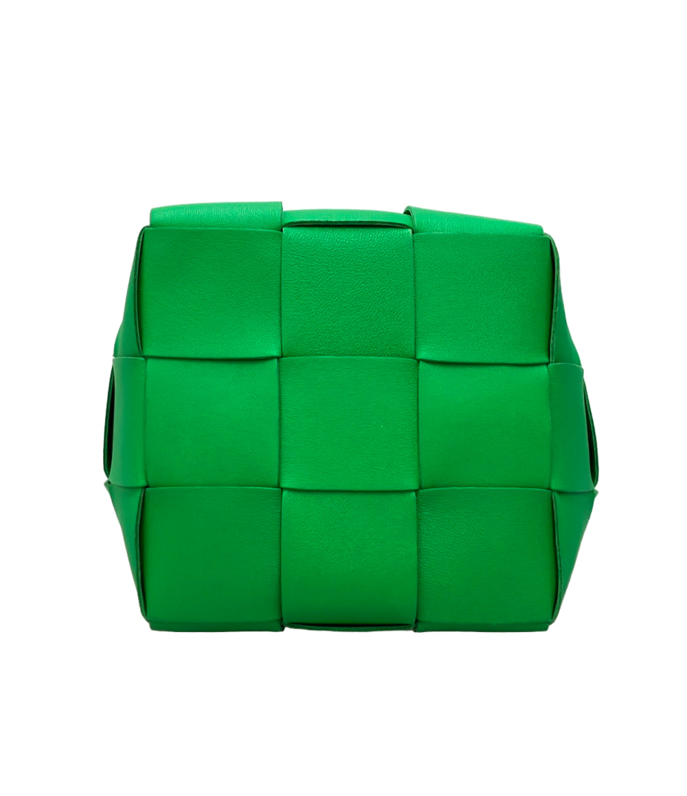 美品 BOTTEGA VENETA ショルダーバッグ 斜め掛け バケットバッグ カセット 680218 レディース ボッテガ・ヴェネタ