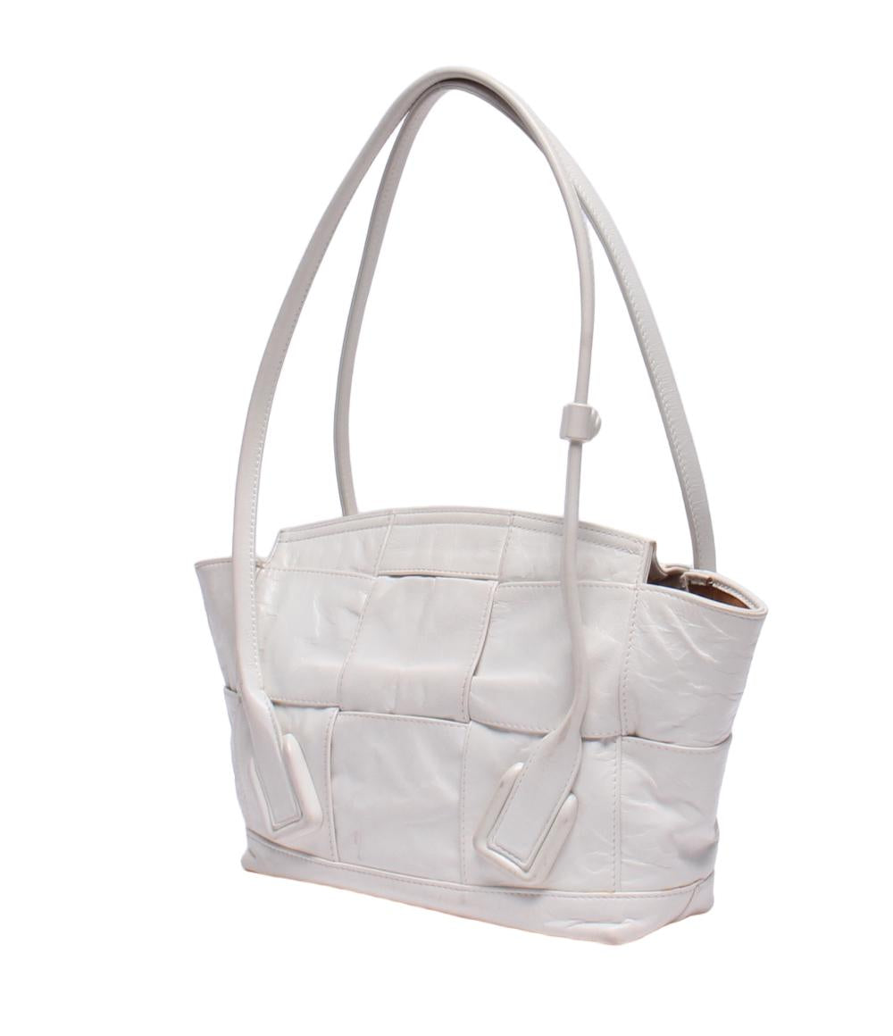 BOTTEGAVENETA ショルダーバッグ 肩掛け ザ アルコ マキシイントレチャート レディース ボッテガヴェネタ