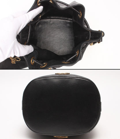 CHANEL チェーンショルダーバッグ 肩掛け ゴールド金具 巾着 ラムスキン トリプルココマーク 2番台 レディース シャネル
