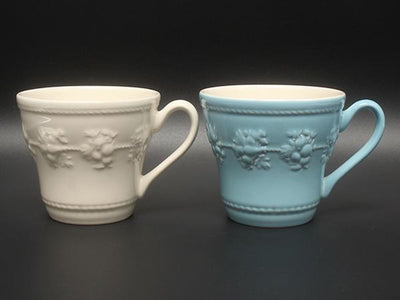 美品 ウエッジウッド マグカップ 2点セット ペア フェスティビティ アイボリー ブルー WEDGWOOD