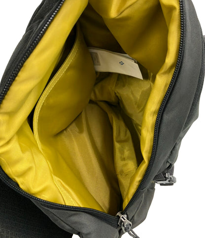美品 patagonia ボディバッグ アトムスリング Atom Sling 8L メンズ パタゴニア