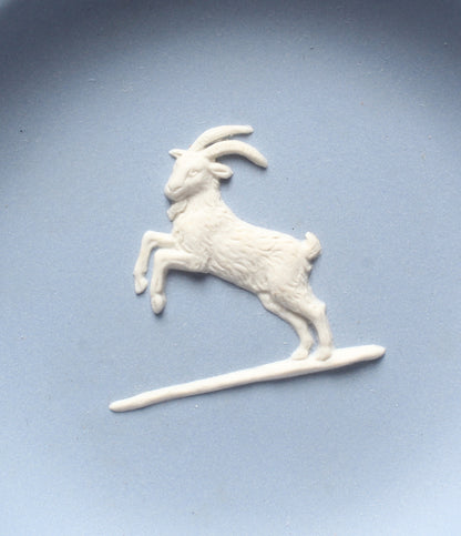 WEDGWOOD ピンディッシュ 小物入れ 皿 11cm ジャスパー 星座リリーフ 山羊座 ウェッジウッド