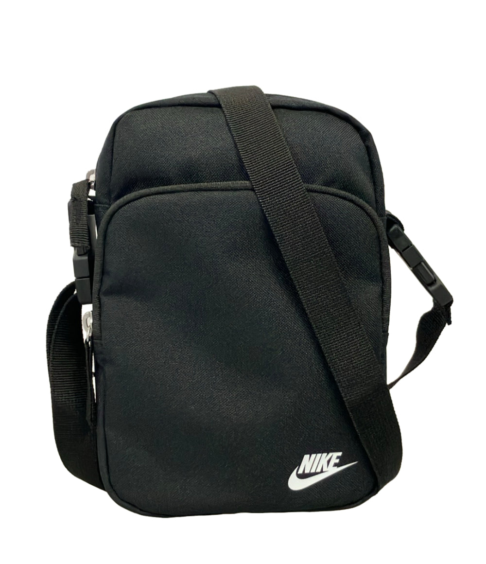 美品 NIKE ショルダーバッグ 斜め掛け メンズ ナイキ