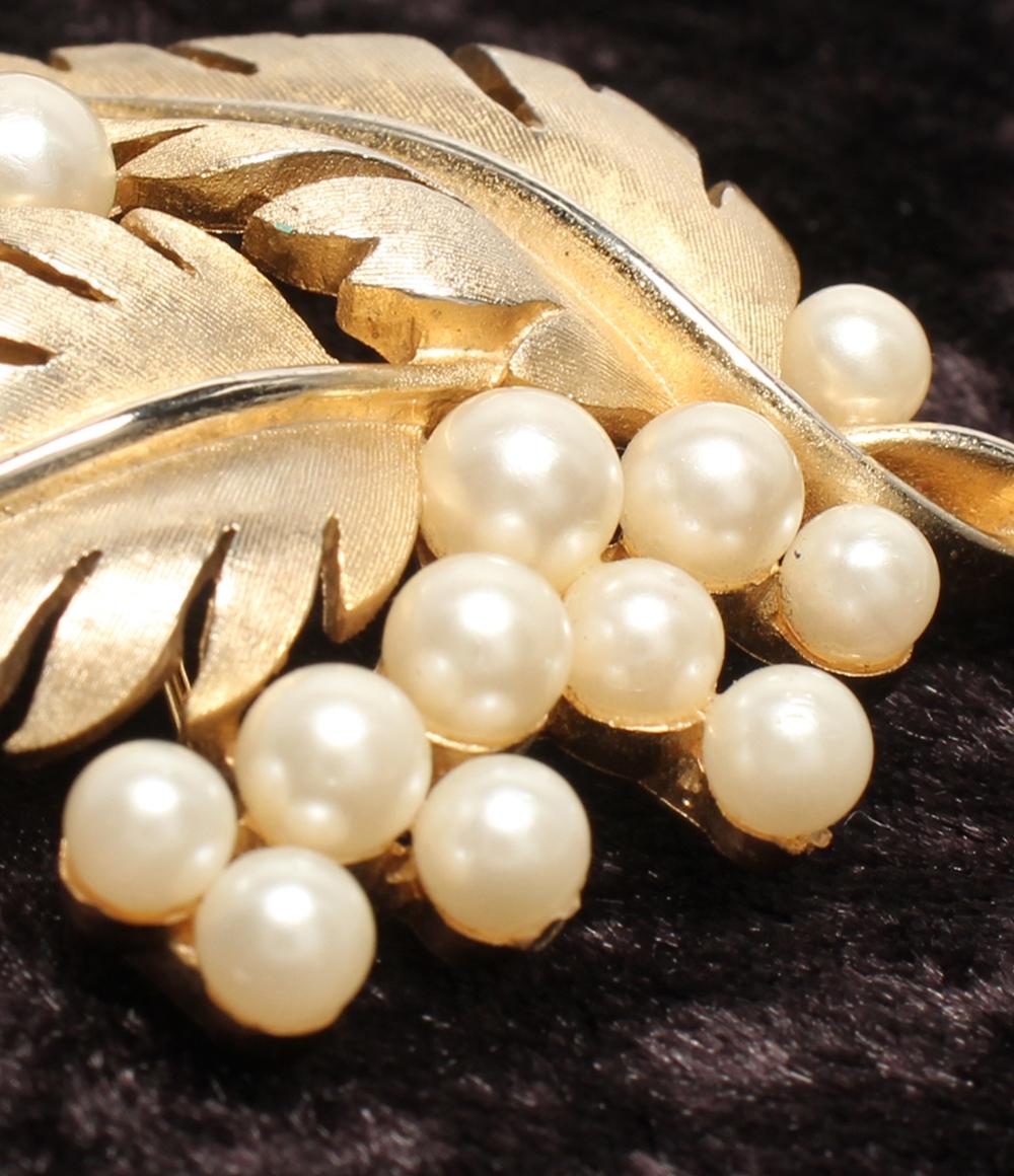 トリファリ ブローチ リーフモチーフ レディース TRIFARI