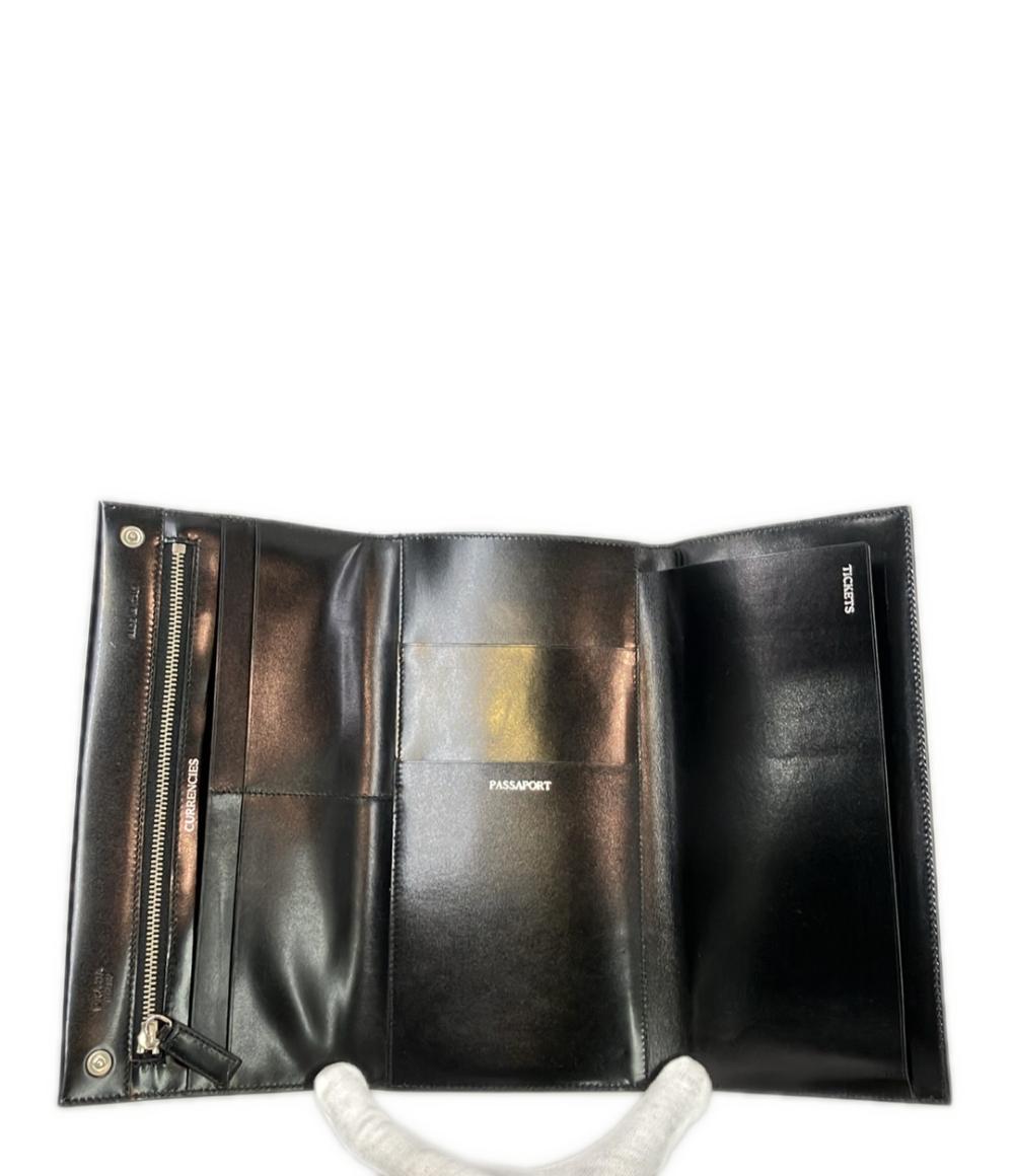 PRADA 三つ折りマルチ財布 パテントレザーパスポートケース ユニセックス プラダ