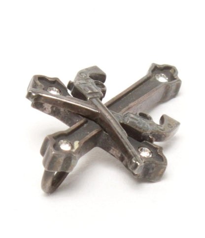 Nemesis ペンダントトップ SV925 クロスモチーフ ピストルモチーフ メンズ ネメシス