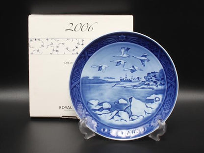 美品 Royal Copenhagen イヤープレート 飾り皿 18cm 2006 ロイヤルコペンハーゲン