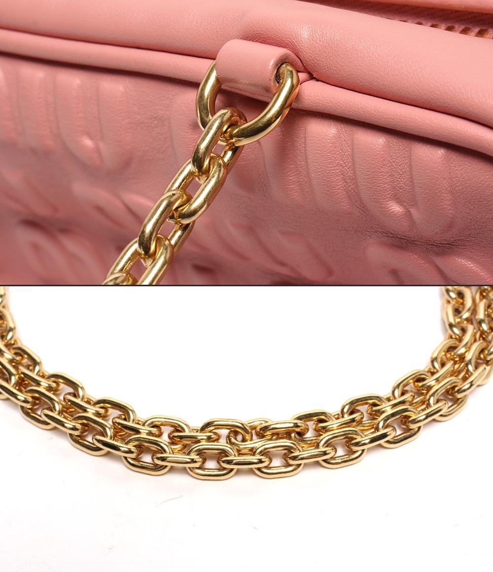 Miu Miu チェーンショルダーバッグ 肩掛け エンボスロゴ レディース ミュウ ミュウ